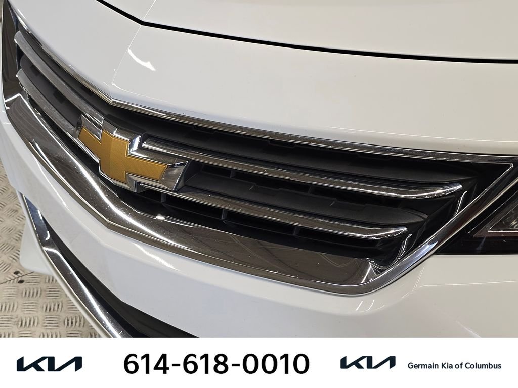 Used 2015 White Chevrolet LT image 13