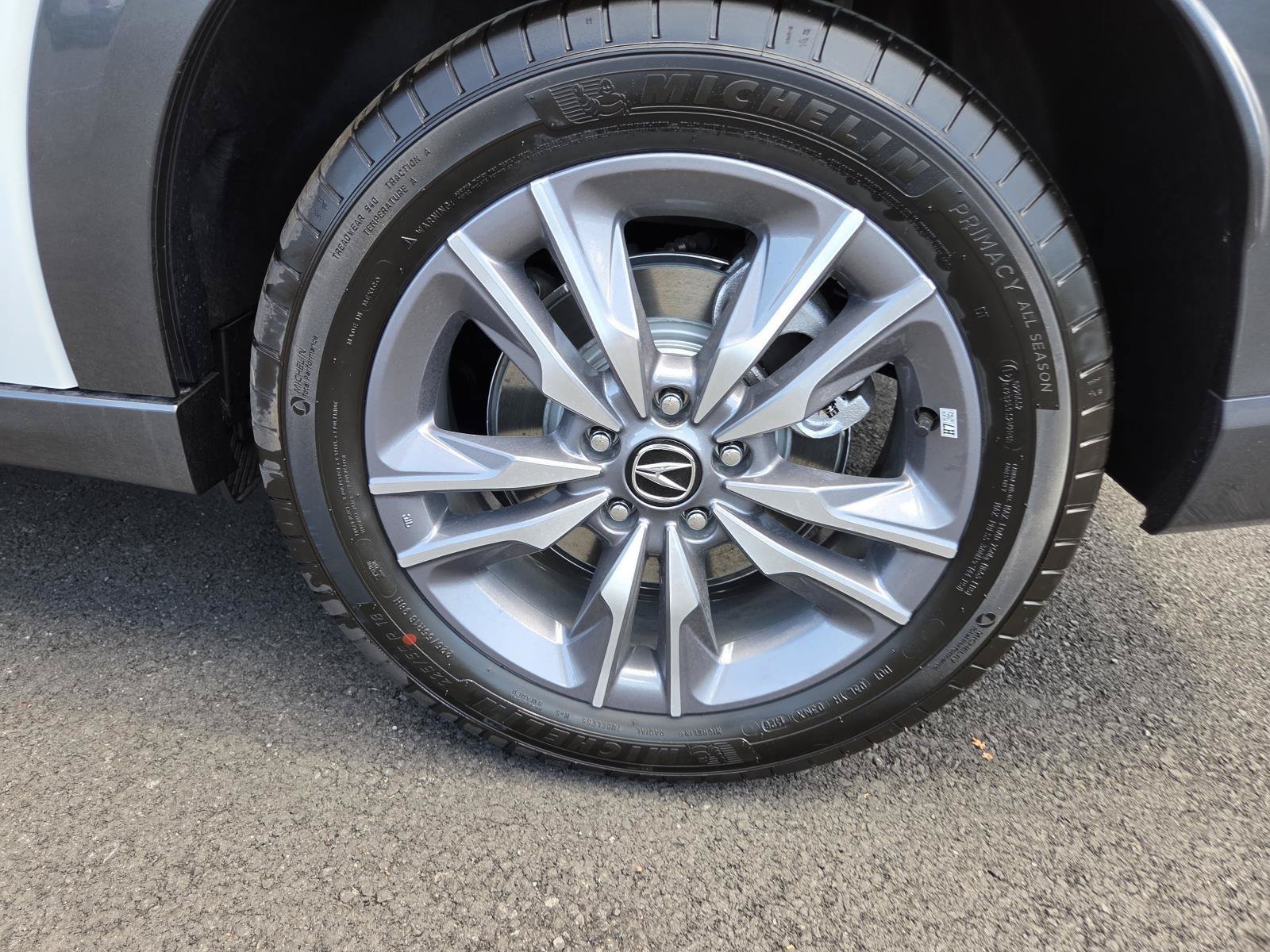 New 2026 Platinum White Pearl Acura AWD image 9