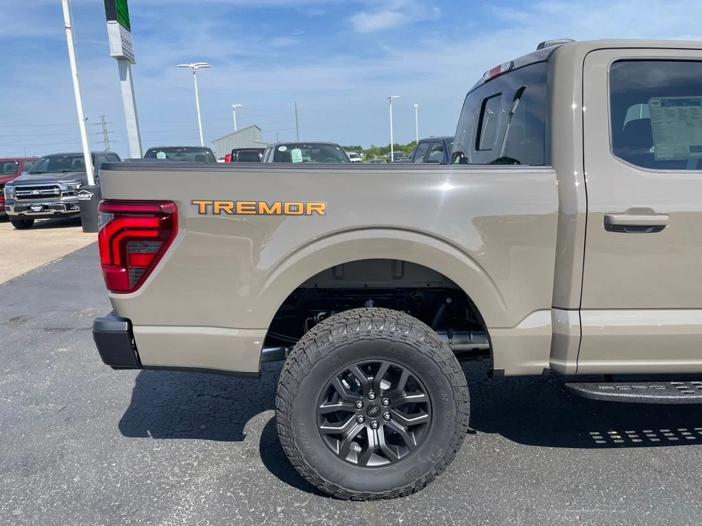 New 2026 Marsh Gray Ford Tremor® image 42
