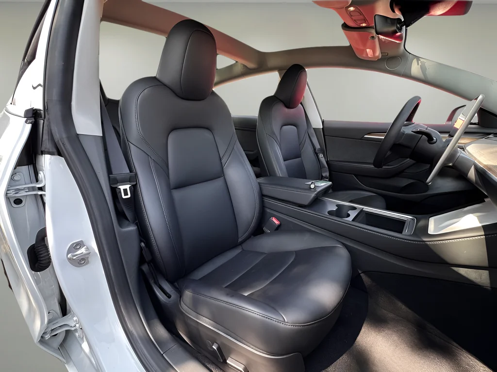 Used 2023 White Tesla Base image 19