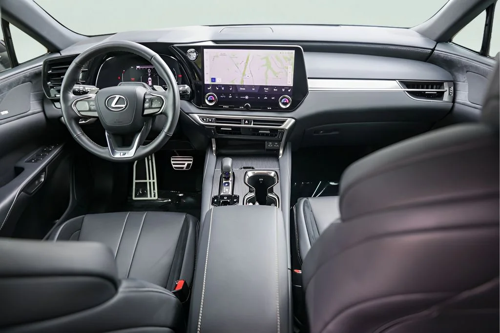 Used 2024 White Lexus 500h F SPORT Performance image 29