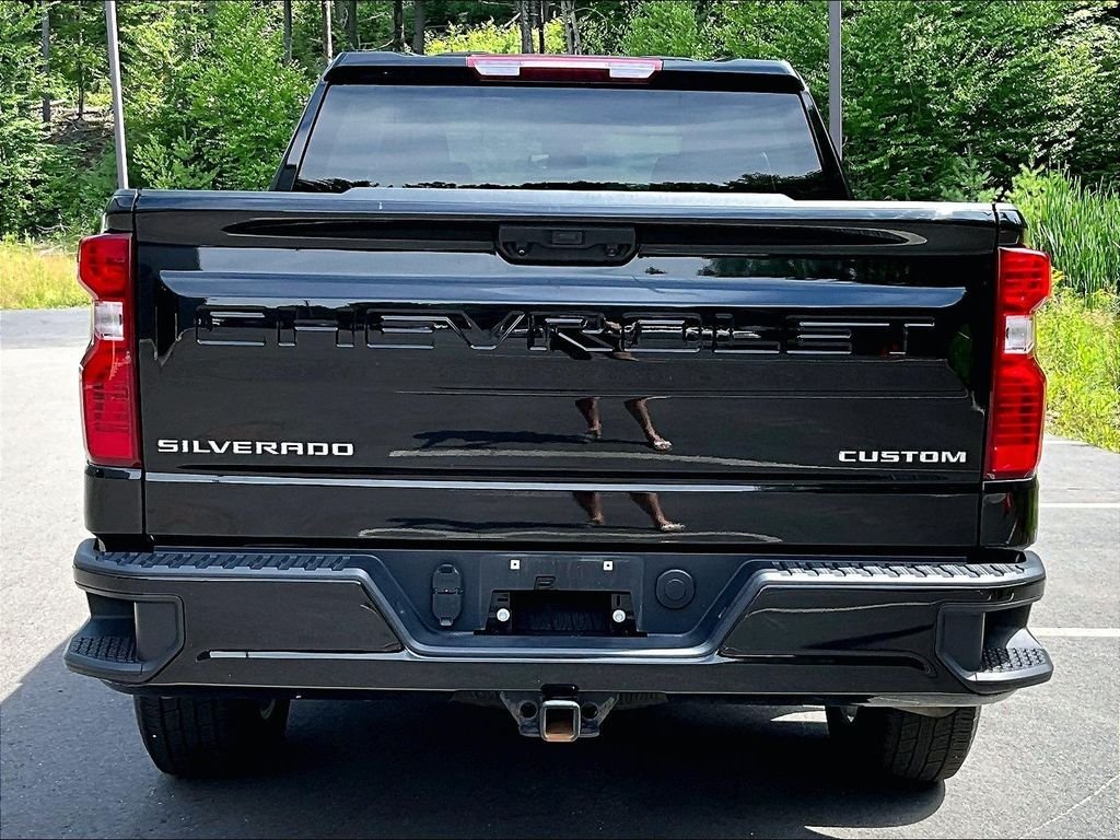 Used 2024 Black Chevrolet Custom image 5