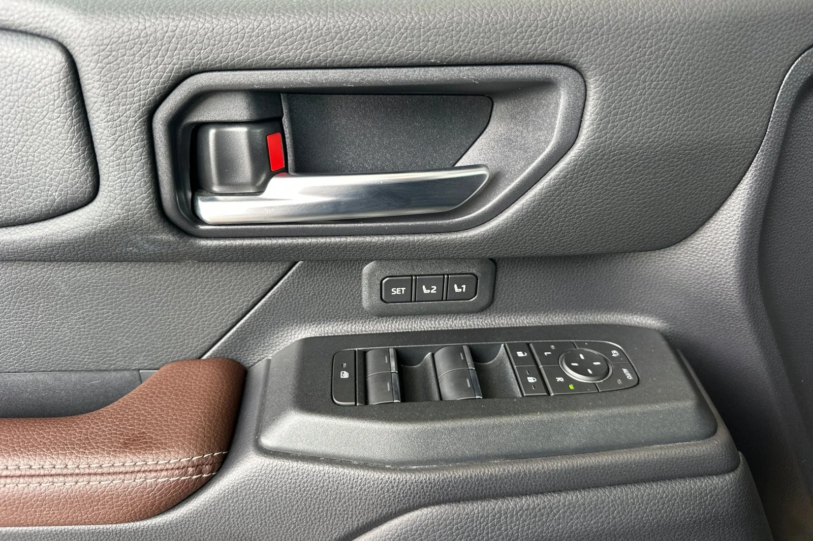 Used 2025 TRAIL DUST Toyota  image 10
