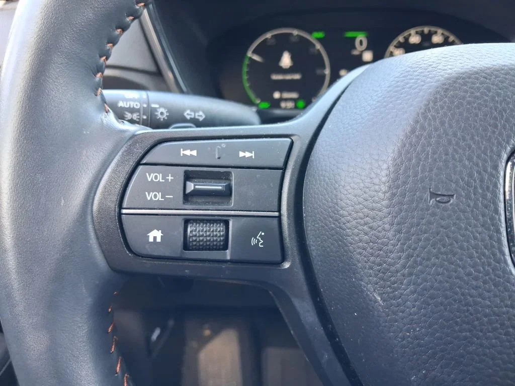 Used 2025  Honda Sport-L image 32