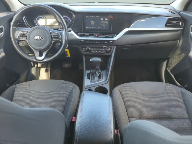 Used 2020 White Kia LX image 22