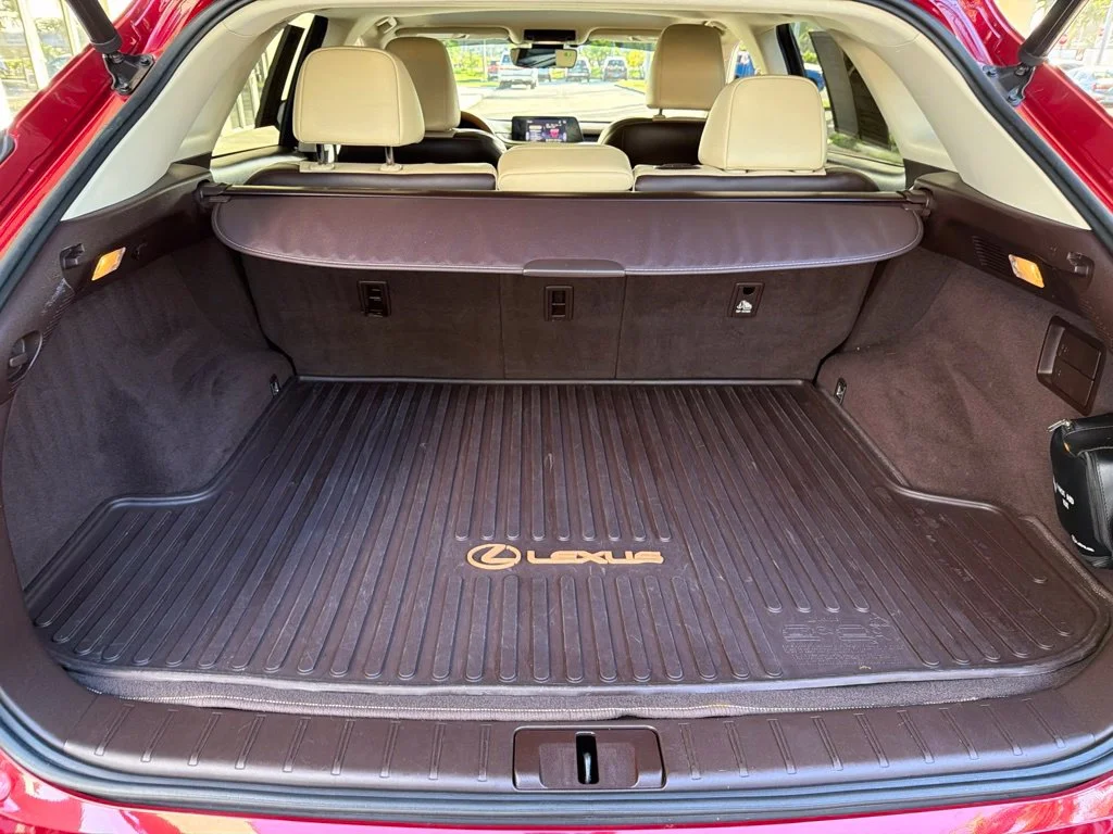 Used 2018 Red Lexus 350 image 38