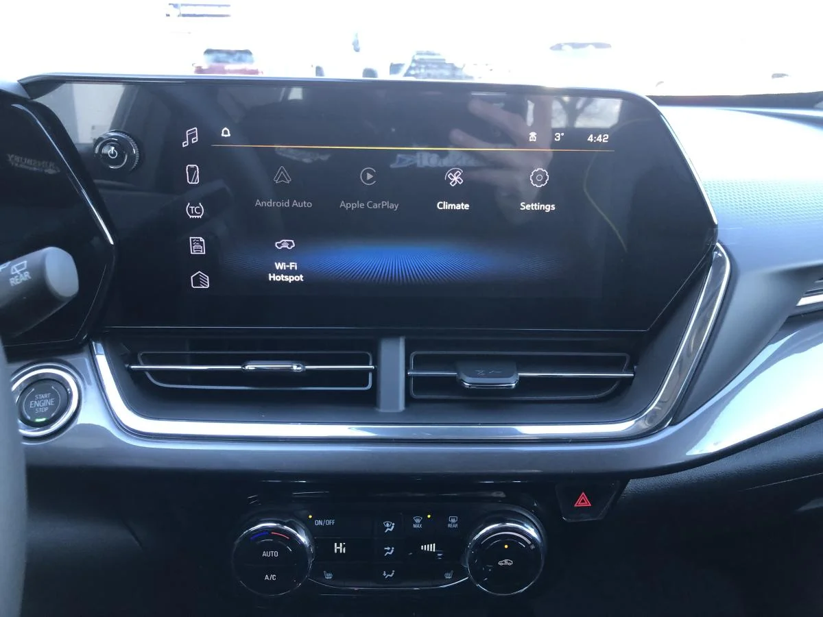 New 2026 Black Chevrolet FWD 4dr ACTIV image 14