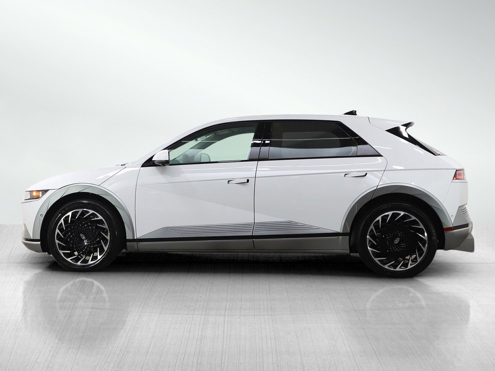 Certified 2024 Hyundai IONIQ 5 Limited with VIN KM8KRDDF5RU279029 for sale in Minneapolis, Minnesota