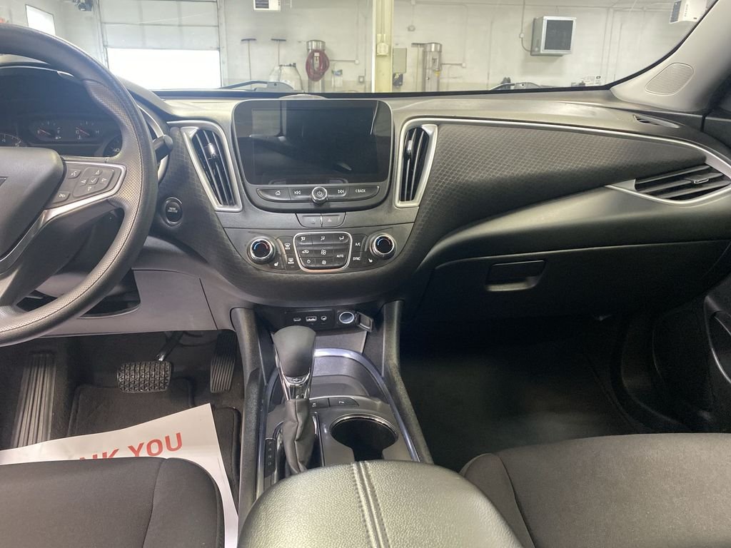 Used 2024 Lakeshore Blue Chevrolet LT image 27