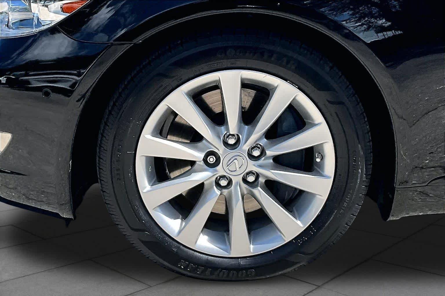 Used 2012 Obsidian Lexus  image 10