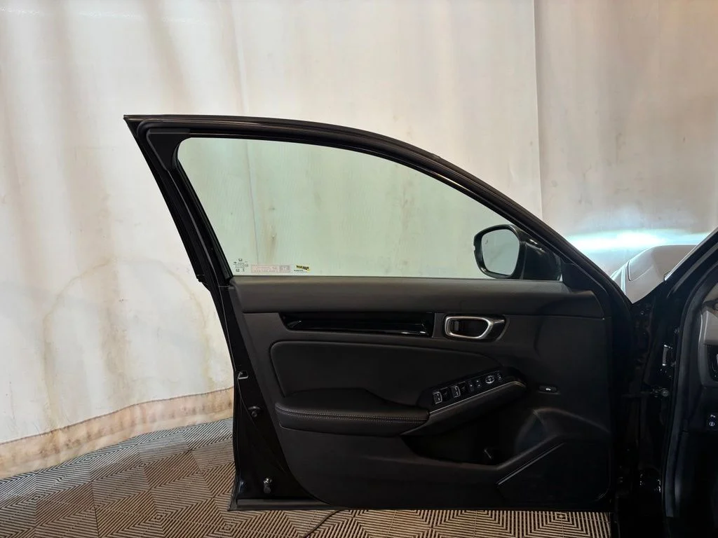 Certified Used 2024 Crystal Black Pearl Honda Touring image 21