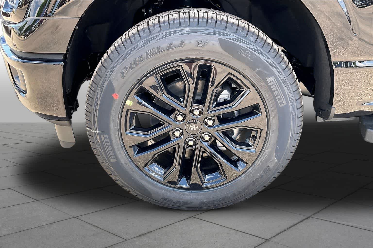 New 2026 Agate Black Metallic Ford XLT image 11