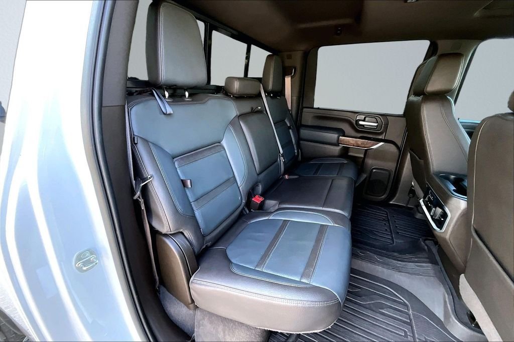 Used 2020 White GMC Denali image 26