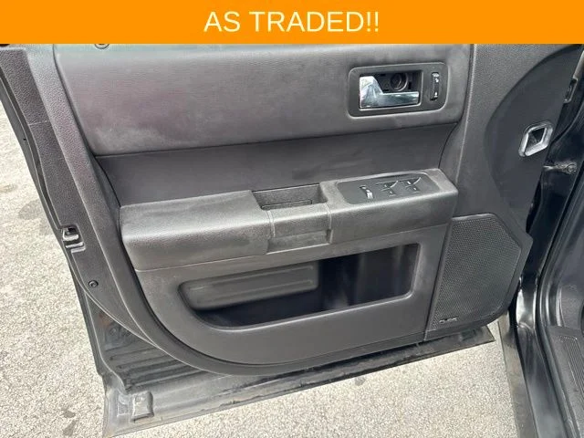 Used 2013 Black Ford SE image 14