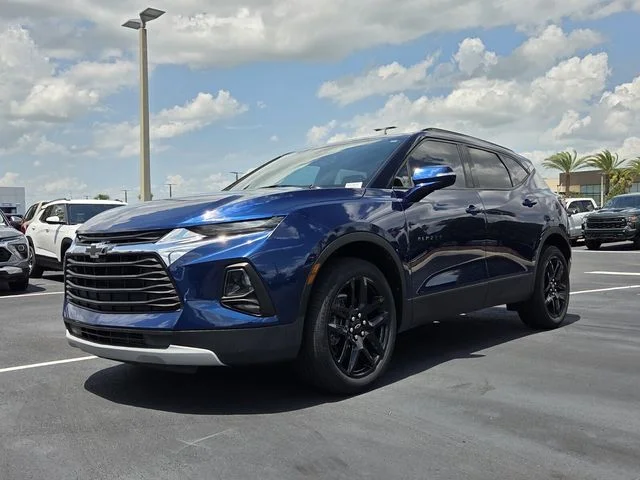 Used 2022 Blue Chevrolet LT image 2