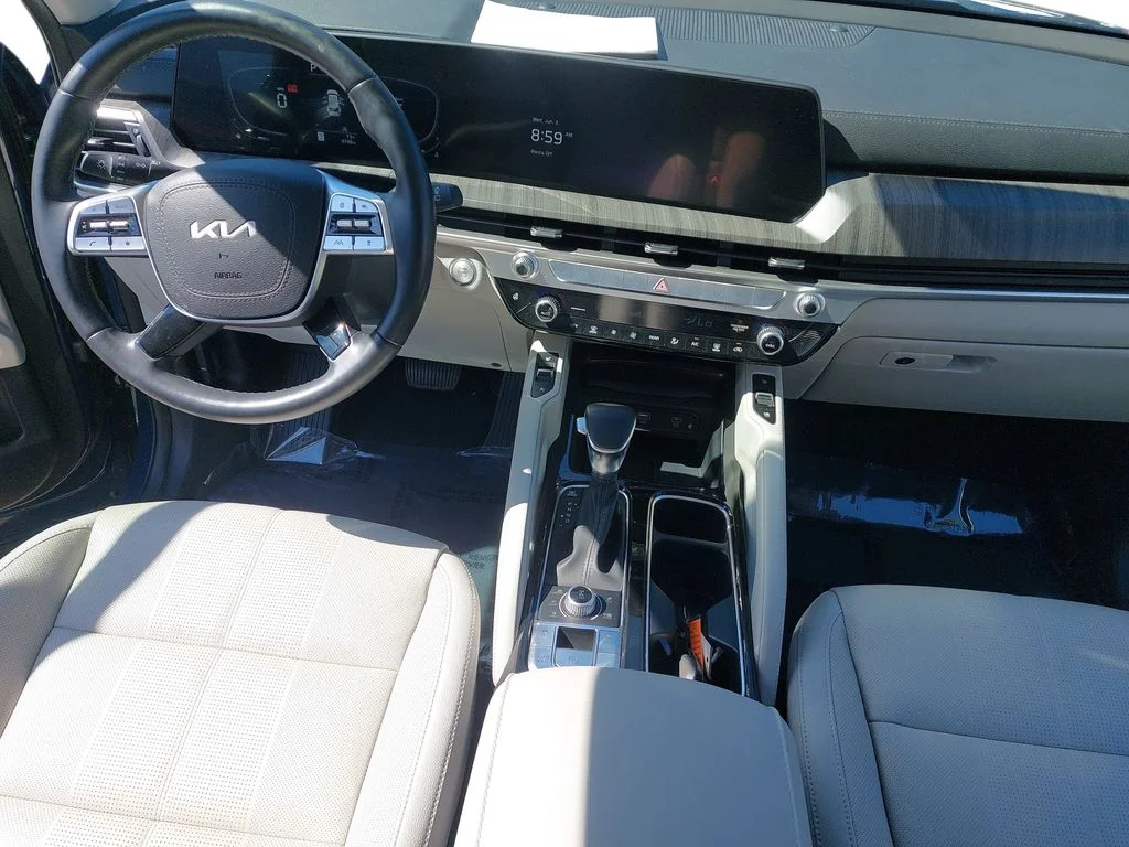 Used 2023 Black Kia EX image 9