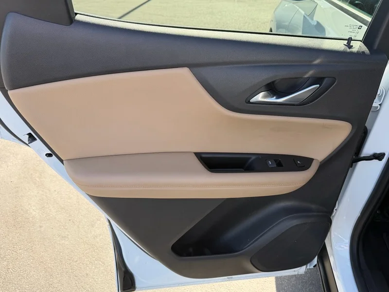 Used 2019 SUMMIT WHITE Chevrolet Premier image 18