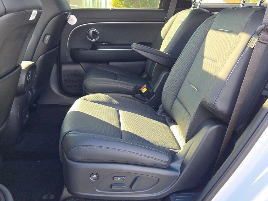 New 2026 White Pearl Hyundai Calligraphy FWD image 20