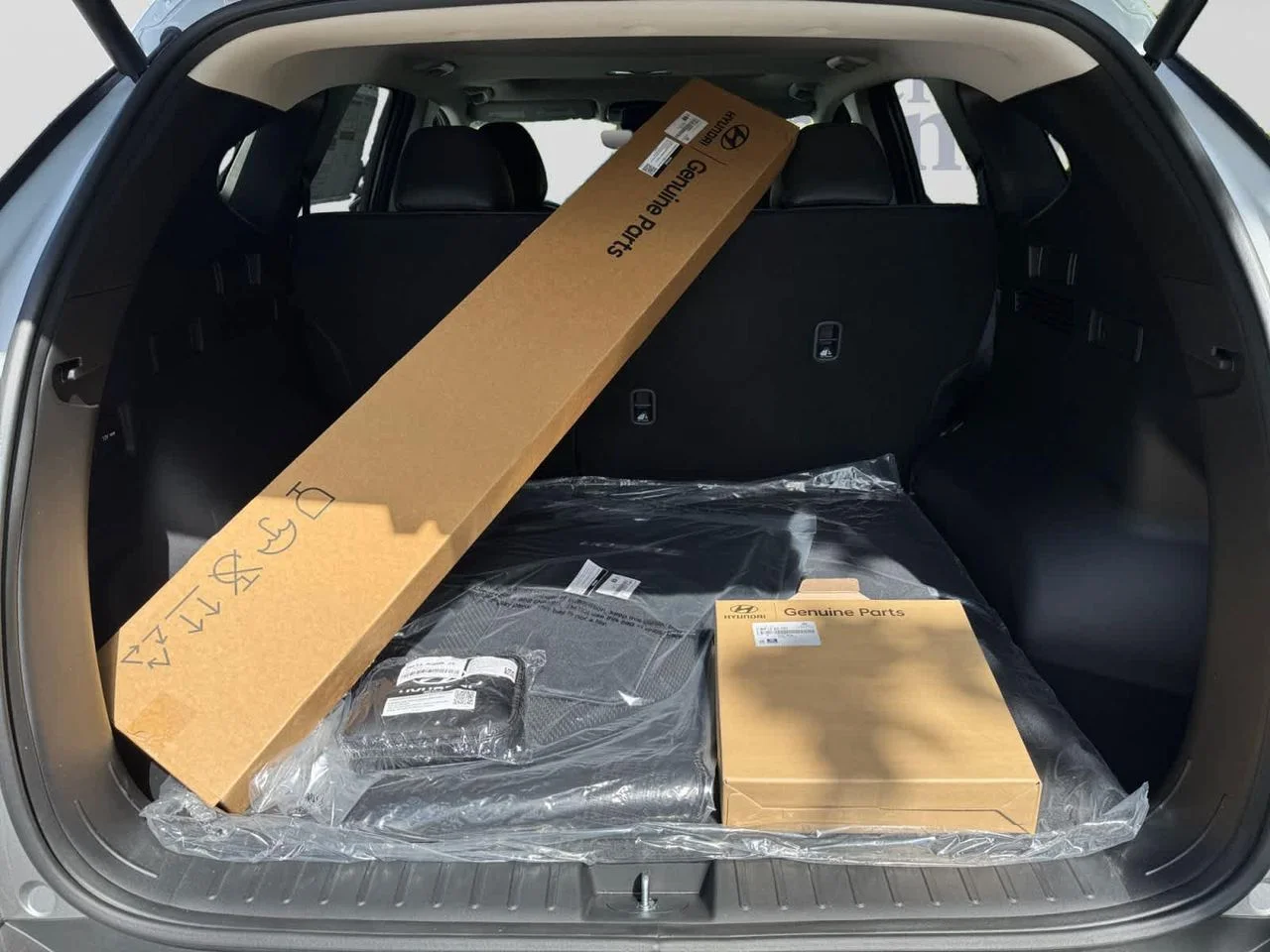 New 2026 Silver Hyundai SEL Premium AWD image 4