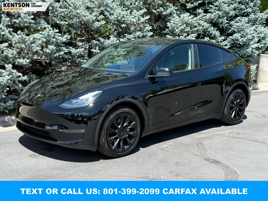 2023 Tesla Model Y Long Range Dual Motor All-Wheel Drive's photo