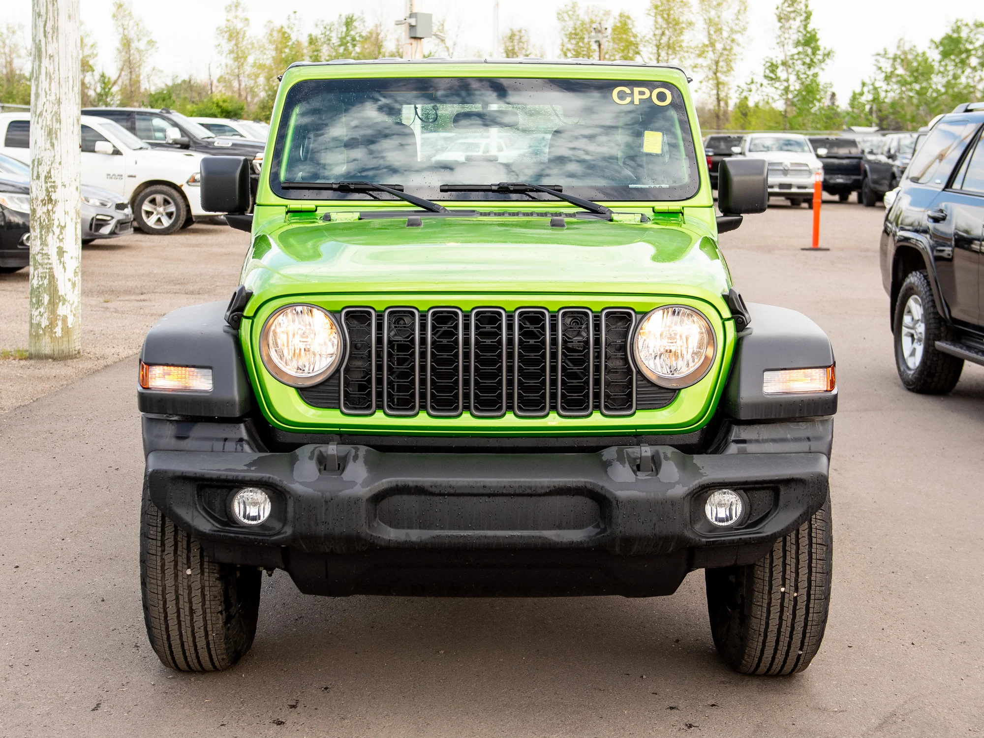 Certified Used 2026 mojito Jeep Sport * No Accidents | Backup Camera | Trailer Tow | Apple CarPlay | Trail Ready image 10