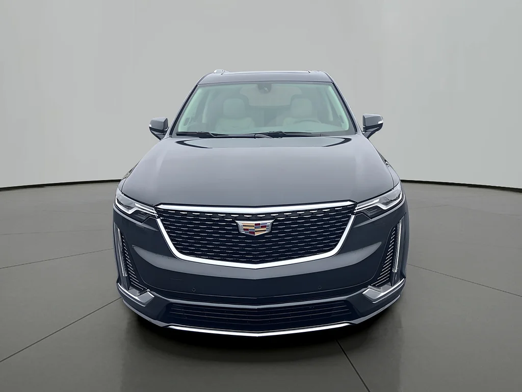 Used 2021 Wilder Metallic Cadillac Premium Luxury image 8