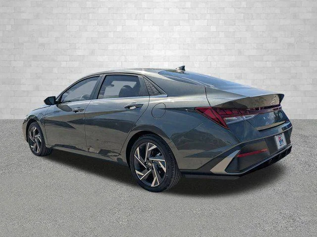 2025 Hyundai Elantra SEL - Photo 31