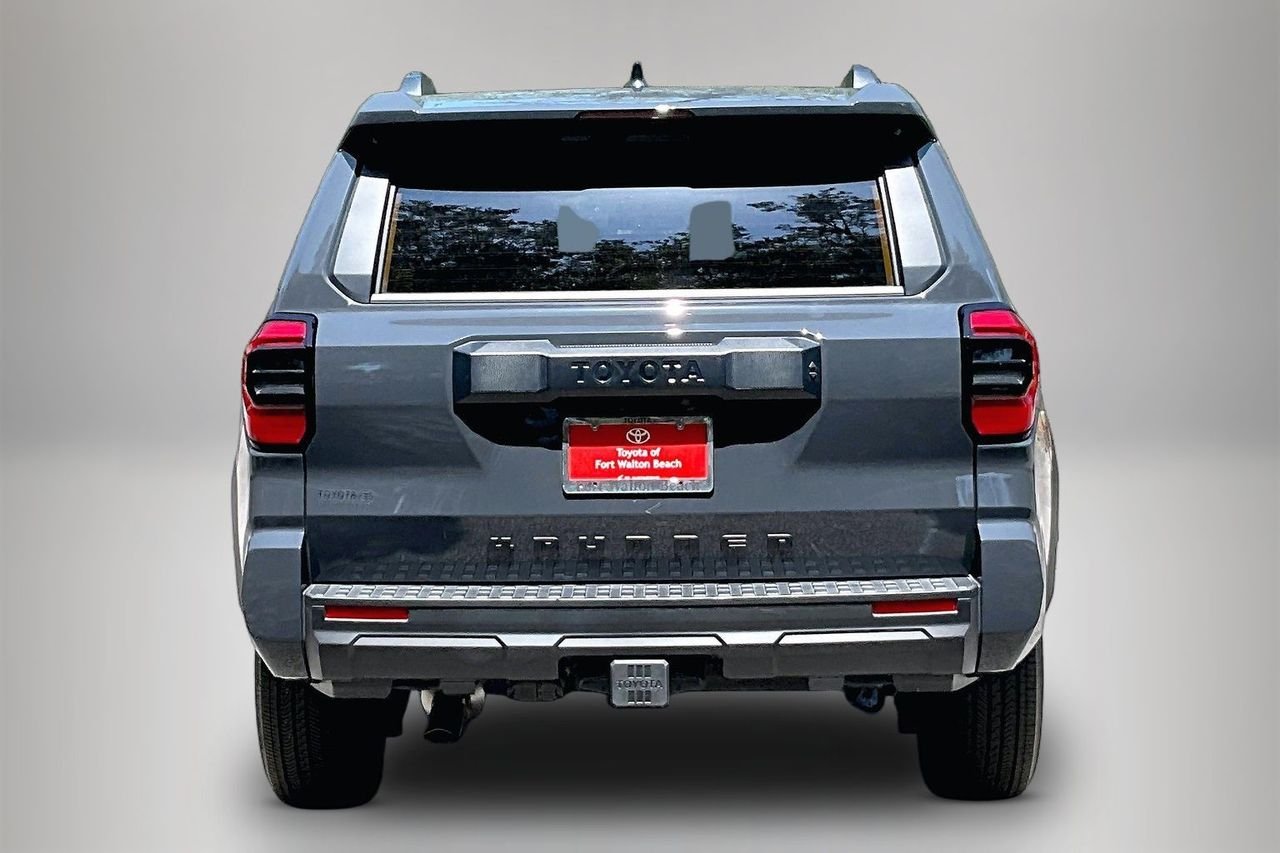 Used 2026  Toyota SR5 image 6
