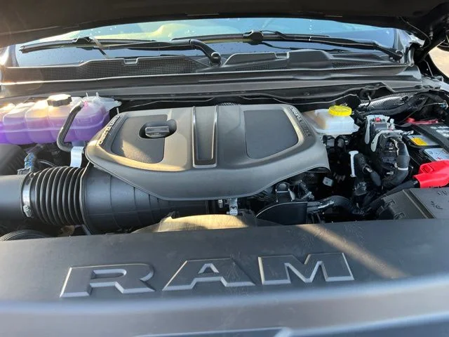 New 2026 Granite Crystal Metallic Clear-Coat Exterior Paint RAM Laramie image 22