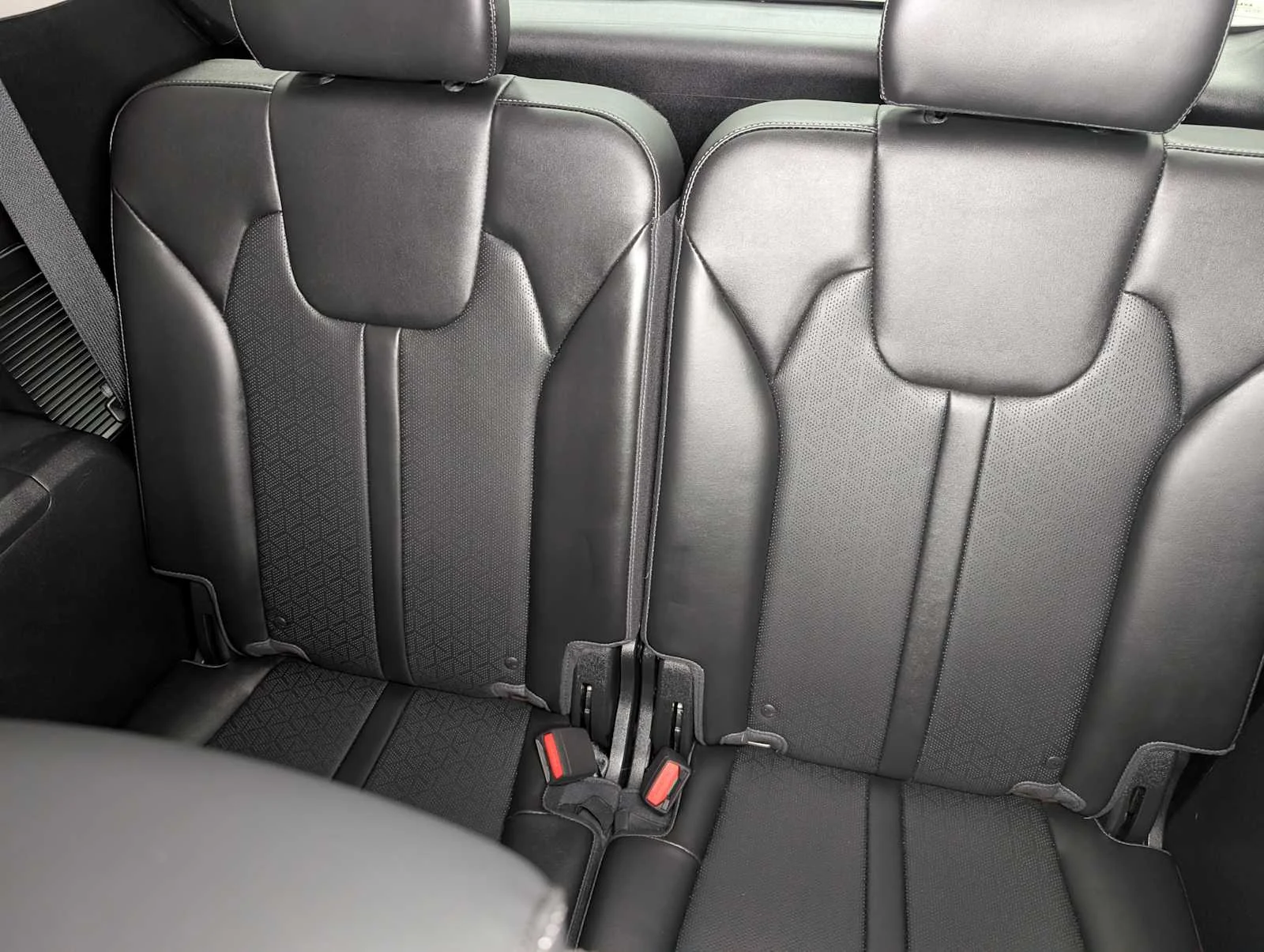 Used 2023 Ebony Black Kia X-Line S image 22