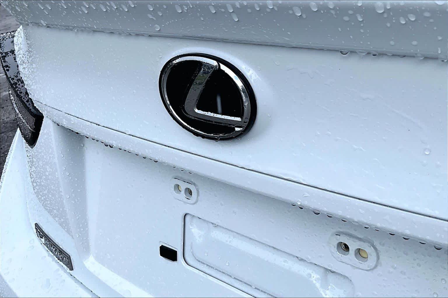 Used 2021 Ultra White Lexus F SPORT image 31