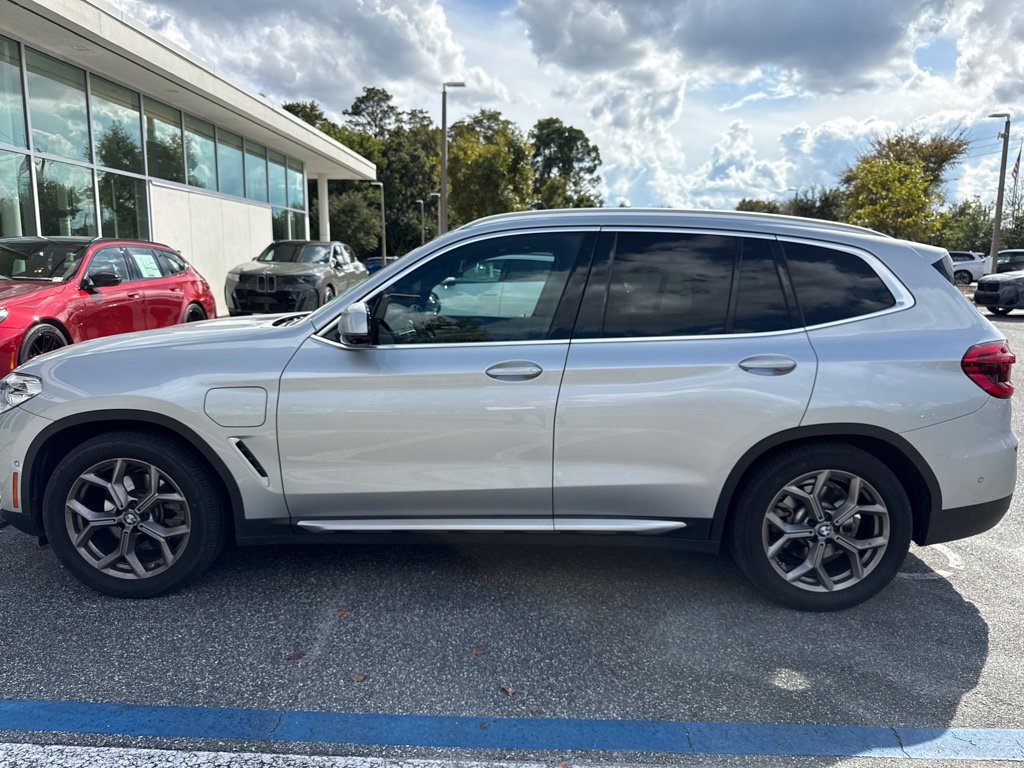 Used 2021 Silver BMW xDrive30e image 2