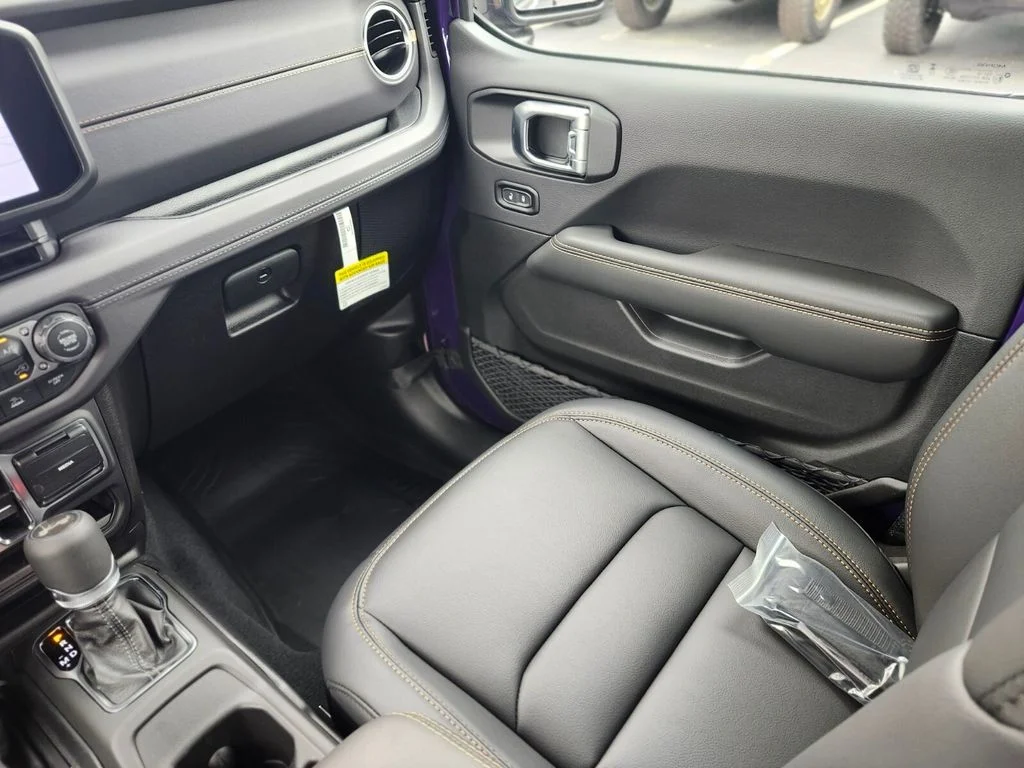 New 2026 Reign Exterior Paint Jeep Sahara image 15