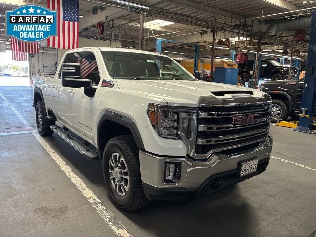 2022 GMC Sierra 4WD Crew Cab Standard Box SLE's photo
