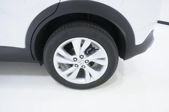 New 2026 Summit White Buick Preferred image 10