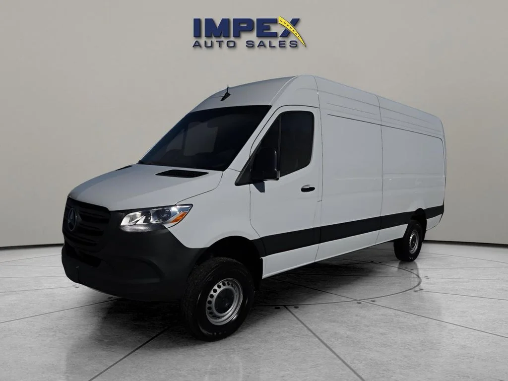 Used 2025 White Mercedes-Benz Cargo 170 WB image 1