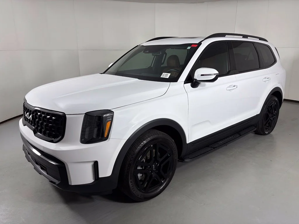 Used 2024 White Kia EX X-Line image 4