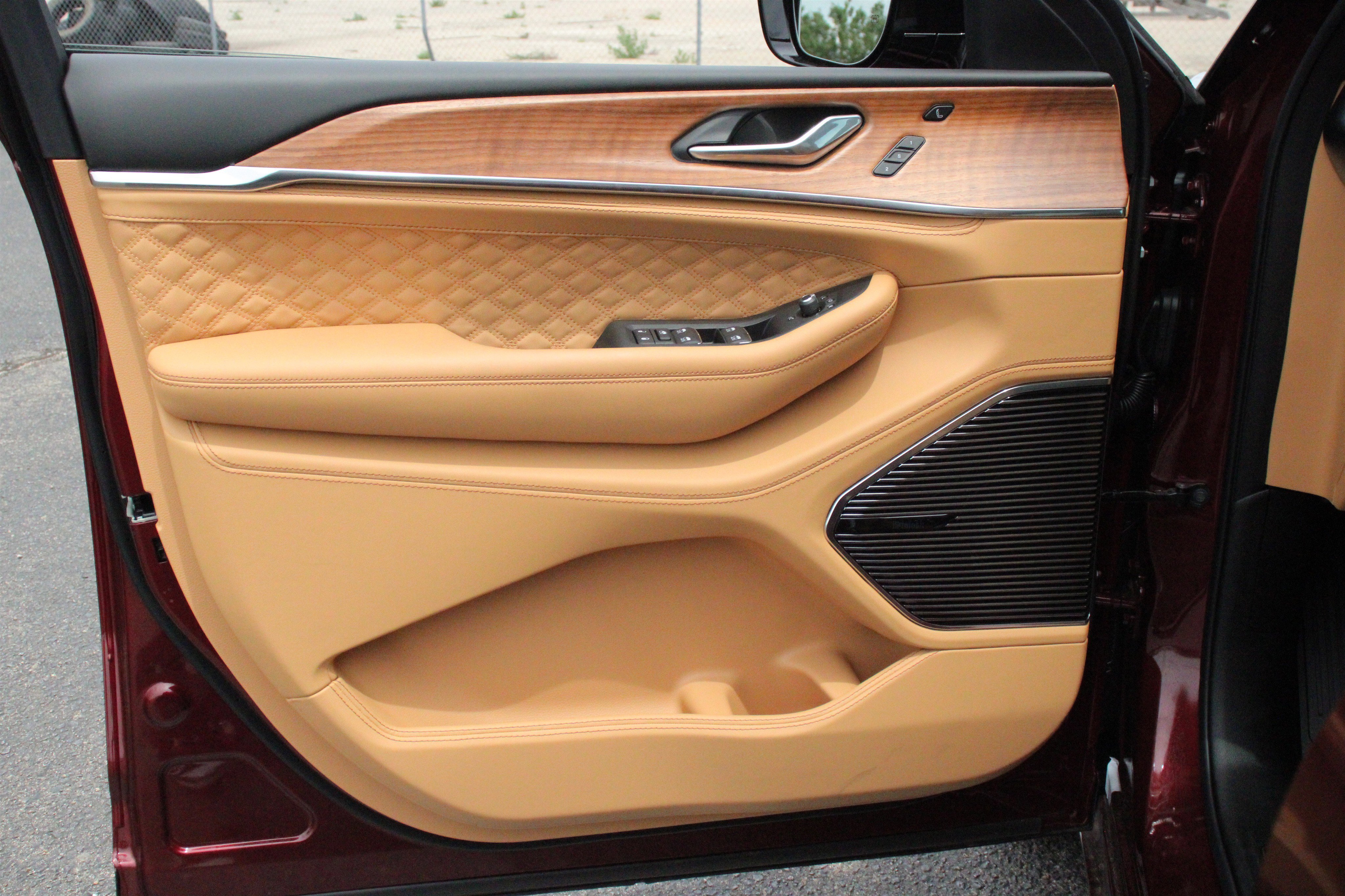 New 2026 Velvet Red Pearl-Coat Exterior Paint Jeep Summit image 6