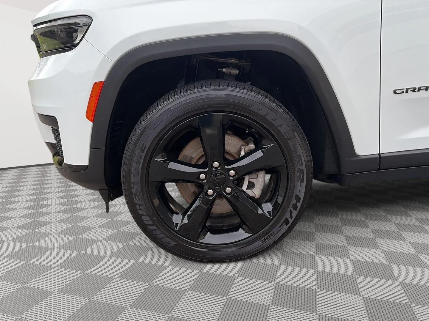 Used 2024 Bright White Clearcoat Jeep Altitude X image 10