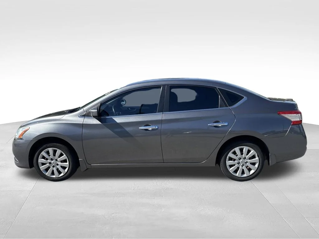 Used 2015 Gray Nissan S image 2