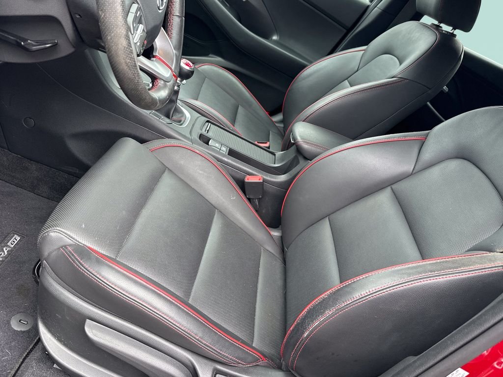 Used 2018 Red Hyundai Sport image 10