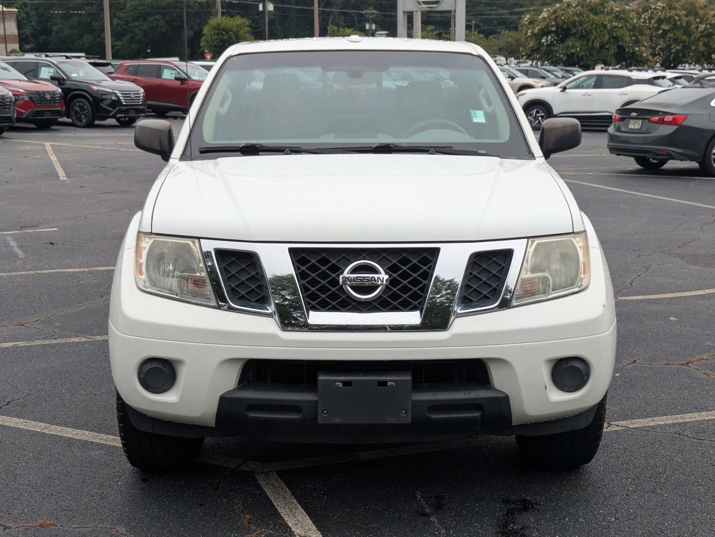 Used 2015 White Nissan SV image 8