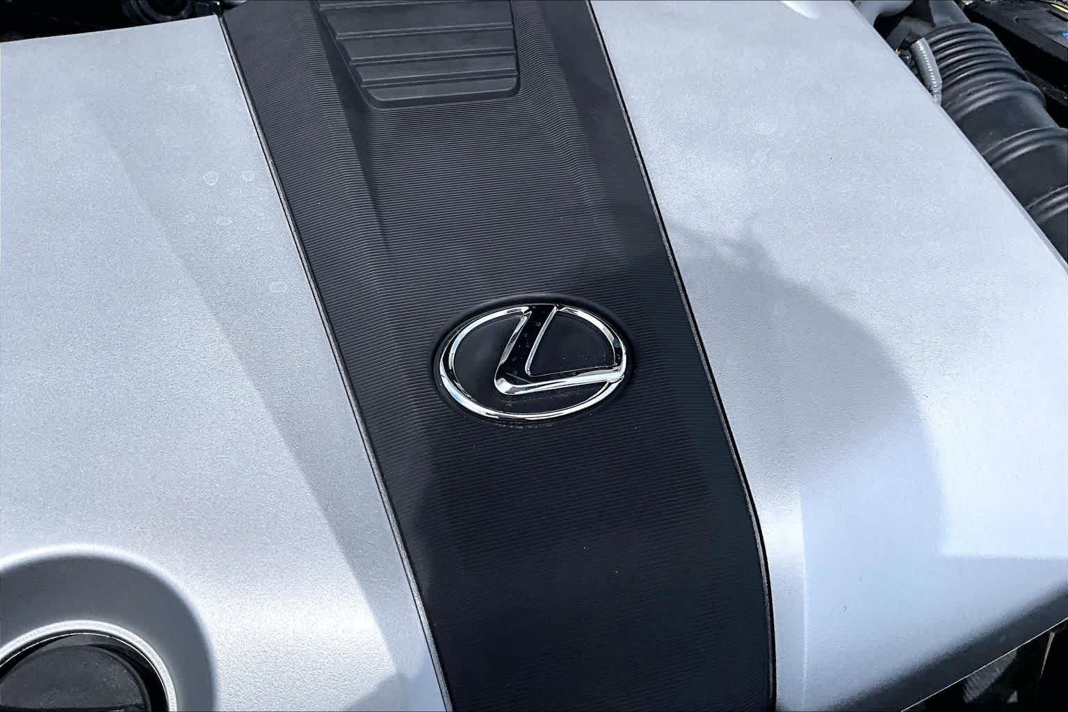 Used 2019 Eminent White Pearl Lexus Ultra Luxury image 31