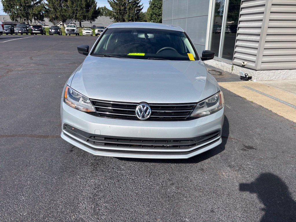 Used 2015 Reflex Silver Metallic Volkswagen 2.0L S image 9