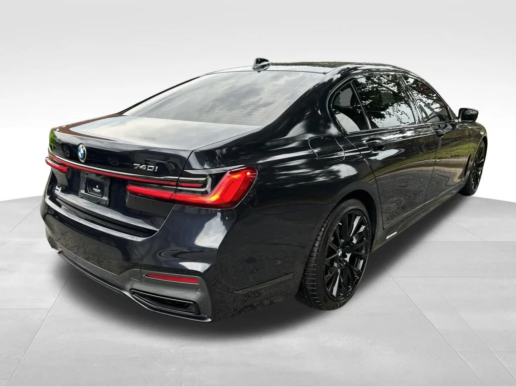 Used 2021 Black BMW 740i image 5