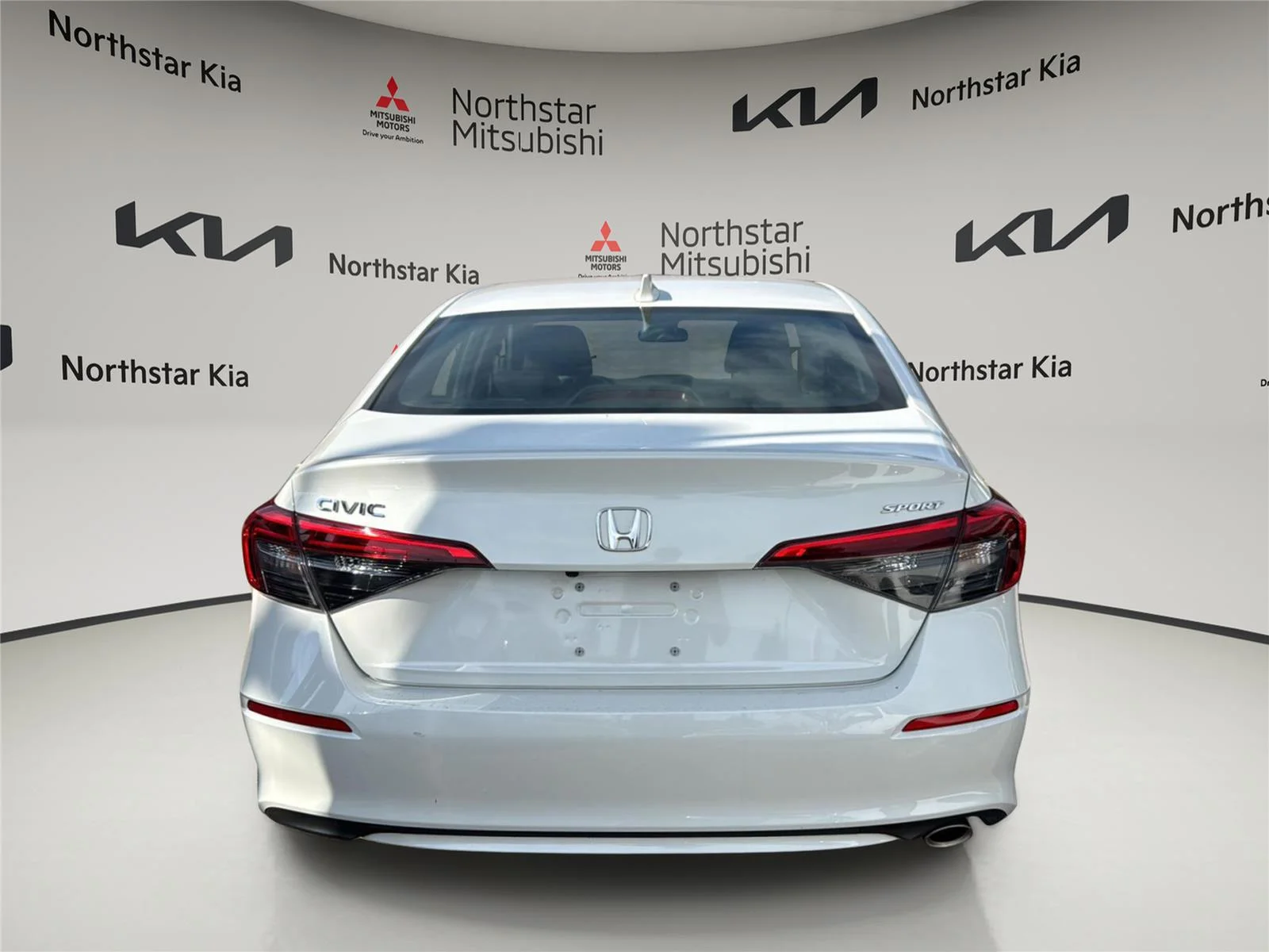 Used 2024 Platinum White Pearl Honda Sport image 4