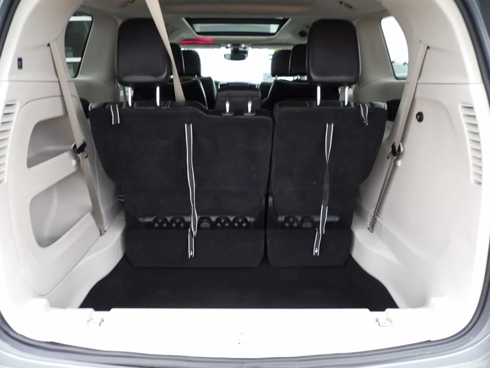 2023 Chrysler Pacifica Limited - Photo 12