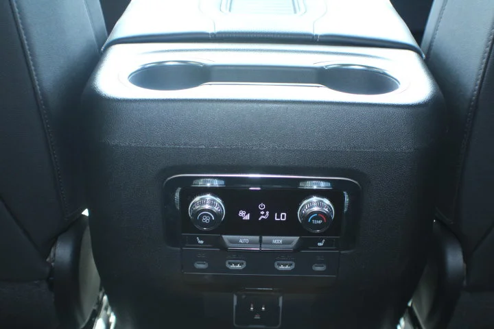 Certified Used 2024 Onyx Black GMC SLT image 18