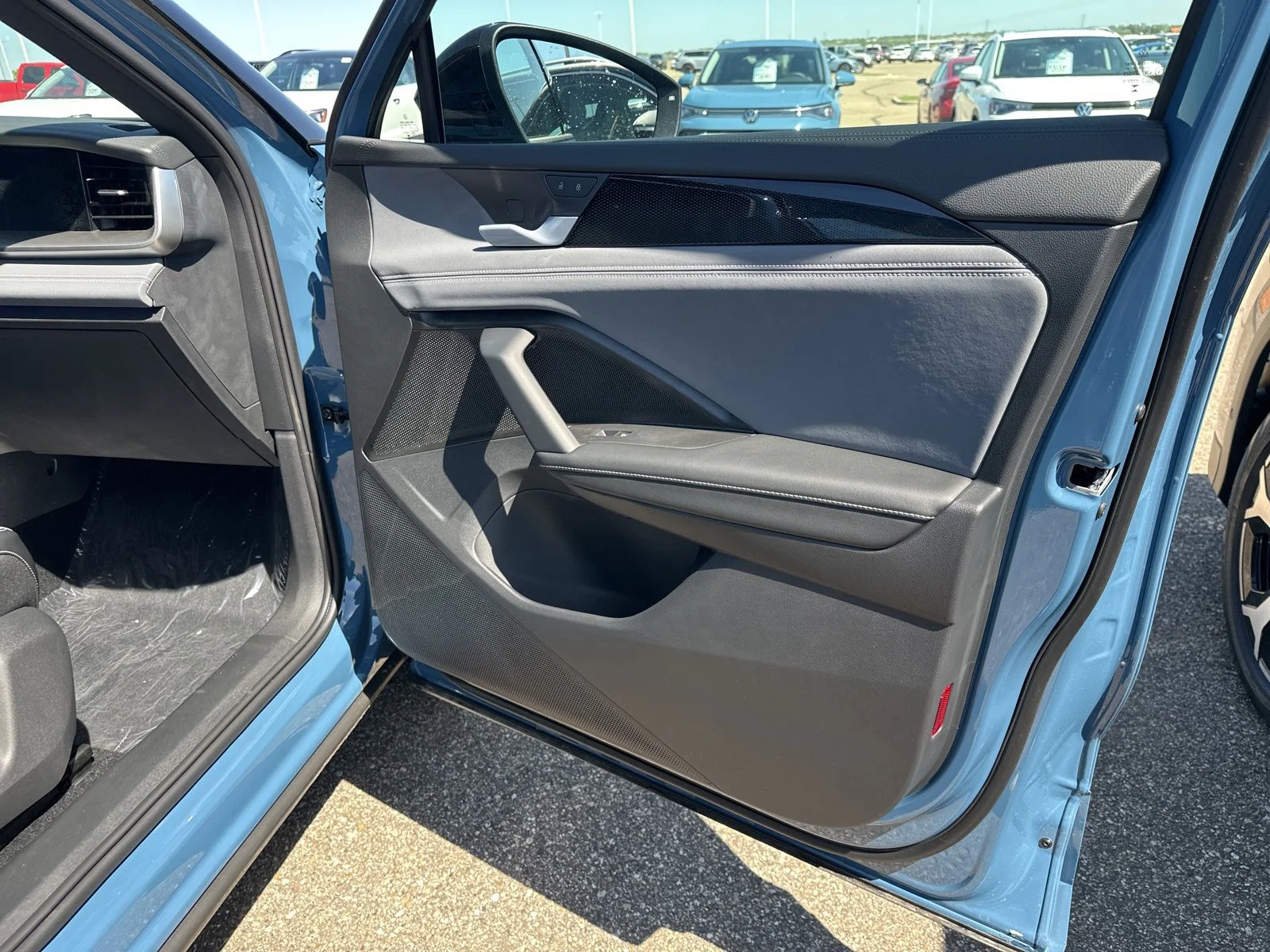 New 2026 Blue Volkswagen 2.0T SE R-Line Black image 39