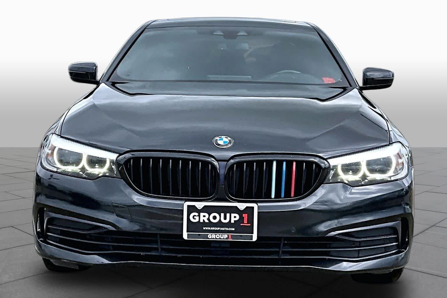 Used 2020 Black Sapphire Metallic BMW 530i image 4
